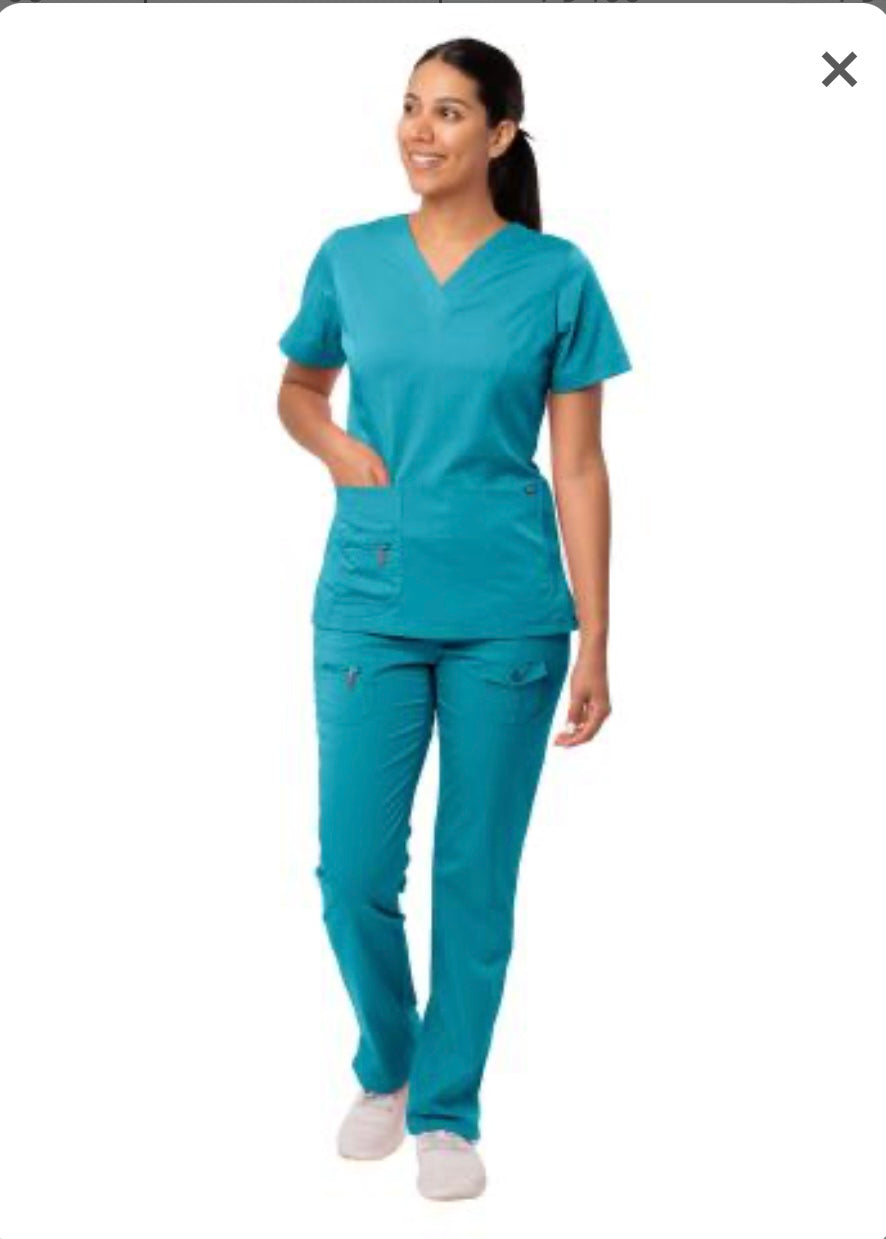 WOMENS BREAKTHROUGH PLUS SCRUB SET